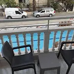Club Ako מלון מרמריס