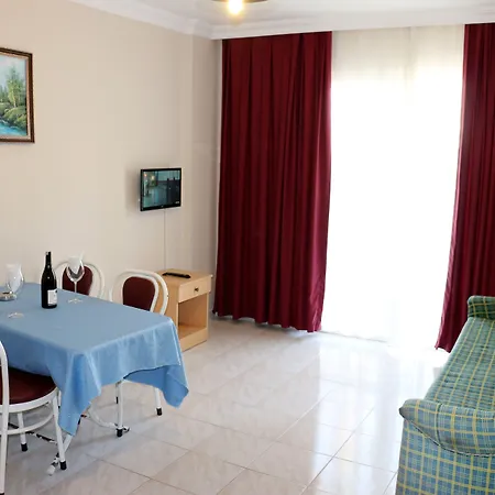 Club Ako * مرمريس