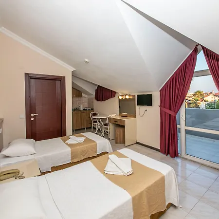 Club Ako * مرمريس